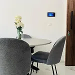 Centre Vibes Luxury 1bd Apartment *